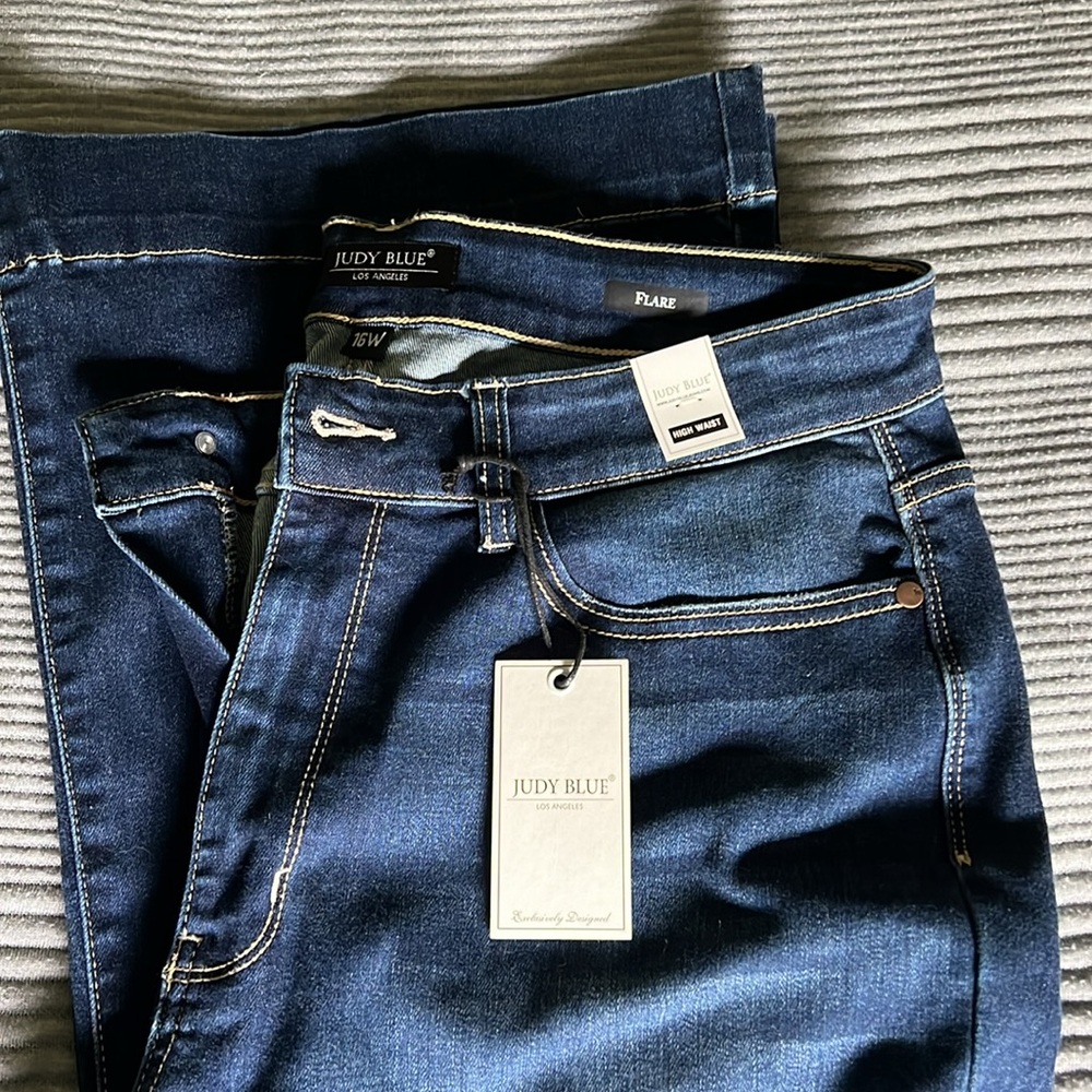 Judy Blue Zoey Flare 16W